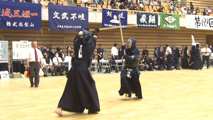「全国大会で活躍できる選手に」 県内最古の剣道大会 小中高生約600人が稽古の成果を示す 山梨