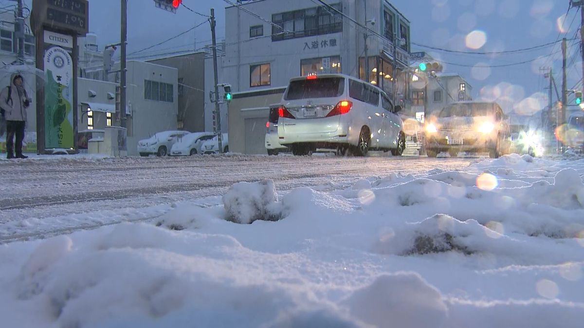 山中湖村で15センチの積雪 県内に大雪警報 山梨県