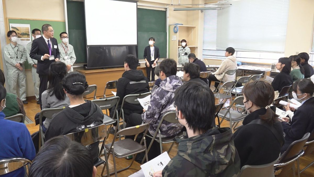 外国人を対象にした防災教室 「やさしい日本語」で災害対応を説明 山梨県