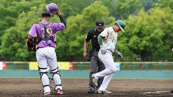 星野（南アルプス市出身）地元の球場で初アーチ 舘池は完投も最終回に満塁被弾 山梨ファイアーウィンズ
