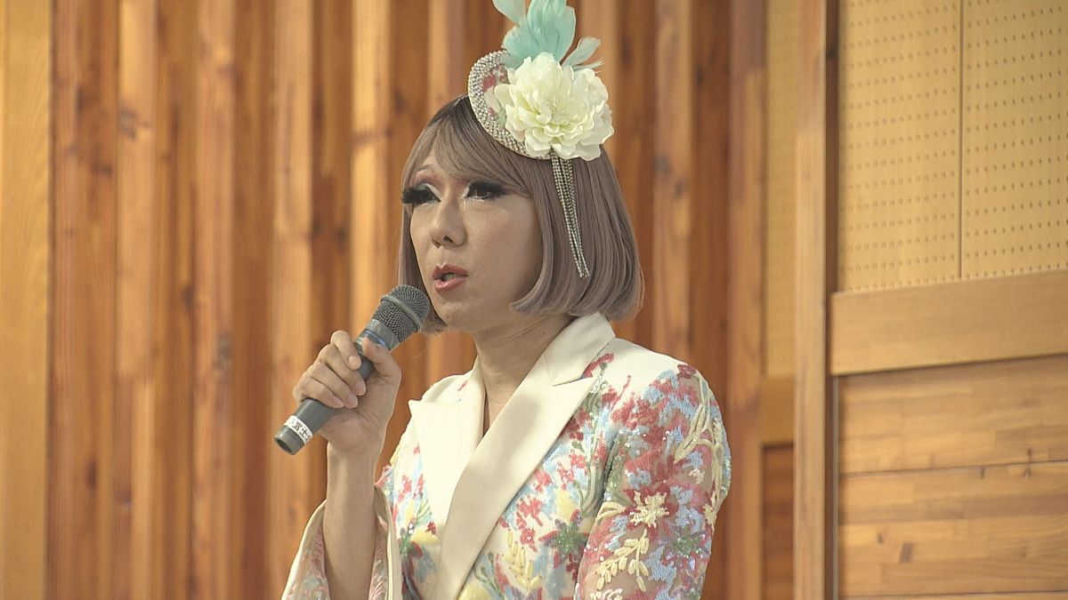 「自分を好きになって」ブルボンヌさんが高校で講演 多様性への理解呼びかけ 山梨