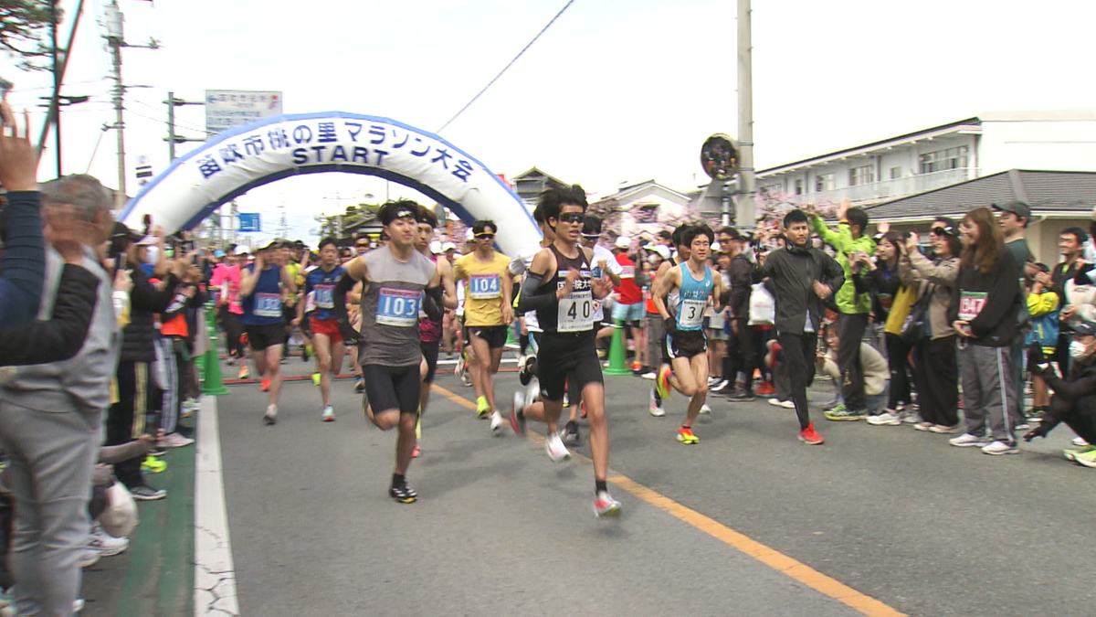 「見頃で気持ちよく走れた」 桃や桜の花が出迎えるマラソン大会 五輪日本代表もゲストに 山梨