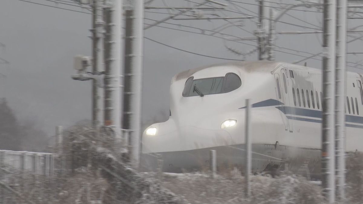 【速報】東海道・山陽新幹線で最大2時間の遅れ　雪の影響で三河安城～新大阪、広島～小倉間で徐行運転（8日午前11時現在）