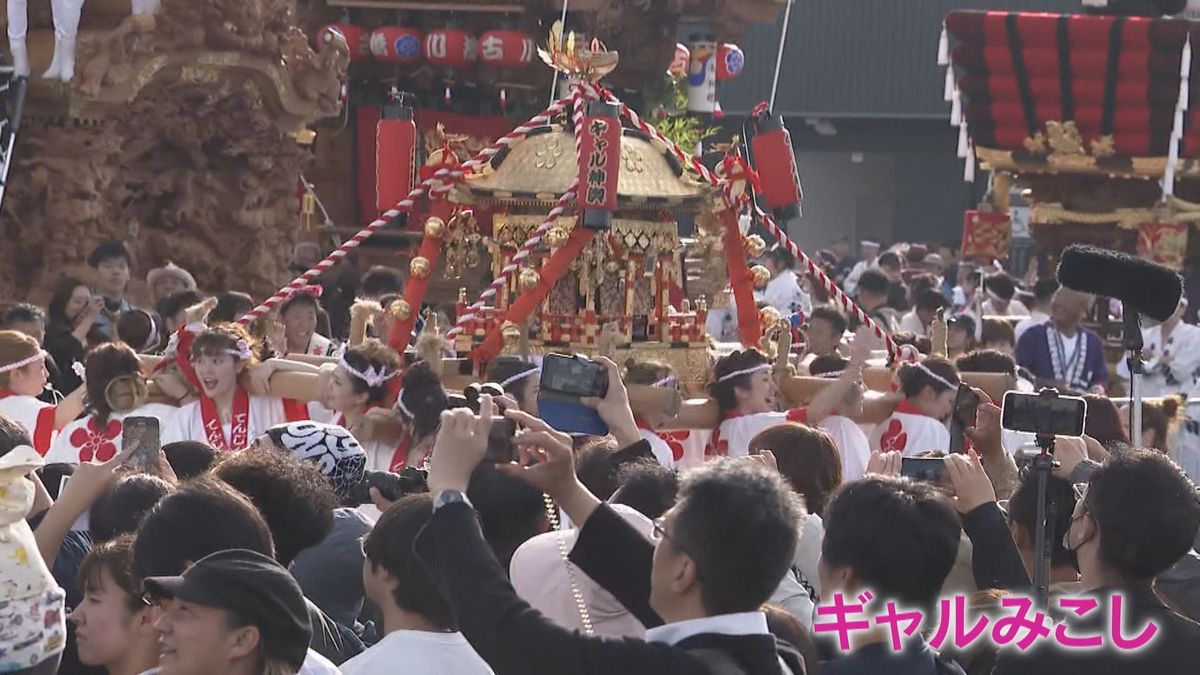 【万博】大阪ウィークで魅力発信　天神祭恒例の『ギャルみこし』　威勢良い掛け声で女性が神輿をかつぐ