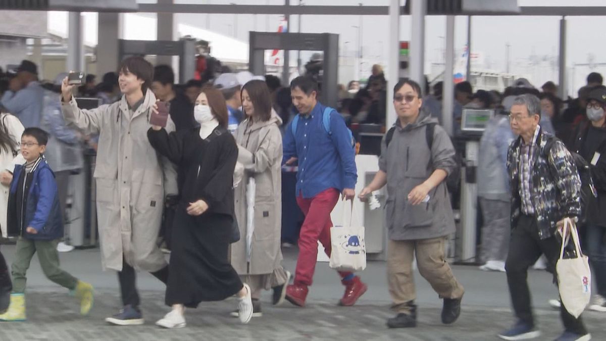 【速報】大阪・関西万博ついに開幕 午前9時ゲート開く、走って入場する人も ゲート前は長蛇の列続く「ほんま参った」
