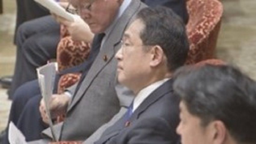 国内では「政治とカネ」の問題で追及が続く