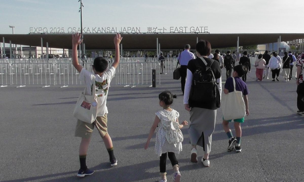 【家族連れ必見！】万博「通期パス」購入し“2回目のリベンジ”のはずが…思わぬ落とし穴に四苦八苦！「予約ログインだけで40分待ち」「パビリオンが怖くて涙…幼児はやっぱり遊具」「無料スタンプにも行列！？」