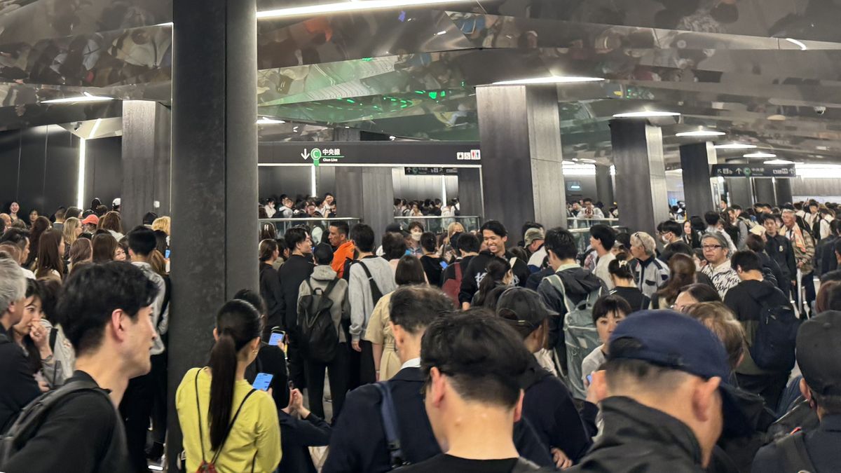 【速報】「バスを急に100台用意できない、その場で待っていただく必要」一夜明け万博協会が見解表明 大阪メトロ・中央線が一時運転見合わせ 約4000人が夢洲駅に滞留「情報連携、改善を図る」