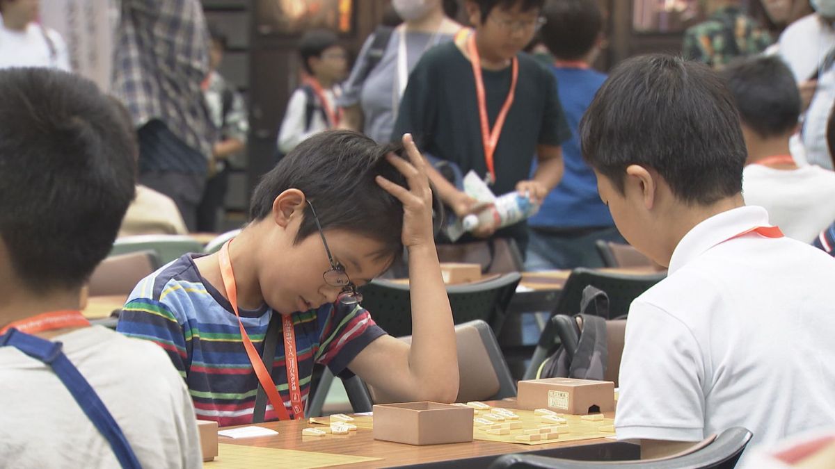 未来のプロ棋士らが熱戦　国内最大規模の「子ども将棋大会」開催　約650人の小学生が参加　大阪